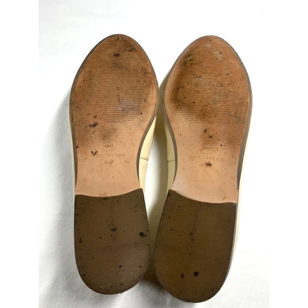 Ann Taylor Leather Chain Loafers Womens 9.5 Classic Preppy Dressy